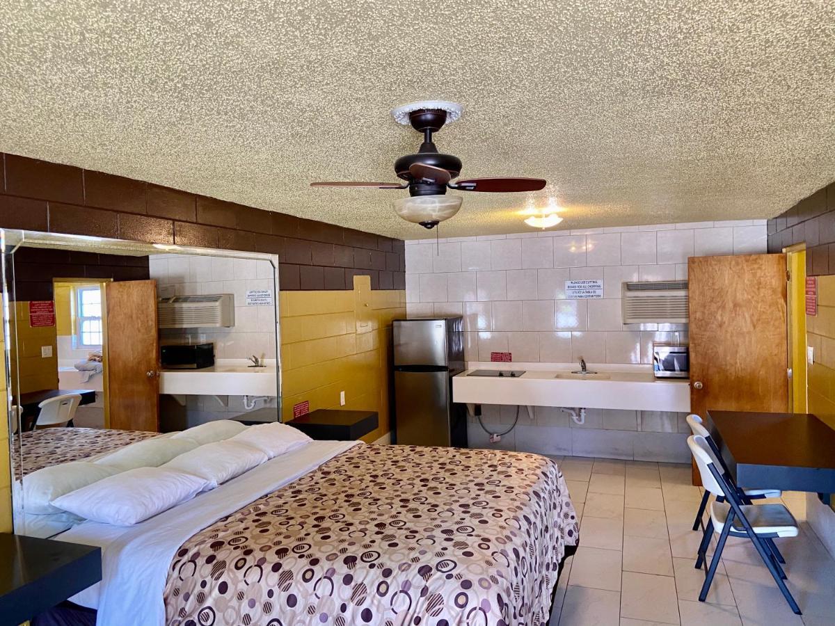 Savannah Inn And Suites Savannah Port Area Dış mekan fotoğraf