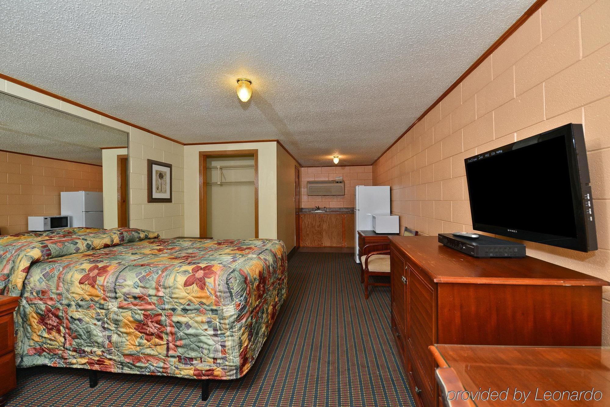 Savannah Inn And Suites Savannah Port Area Dış mekan fotoğraf