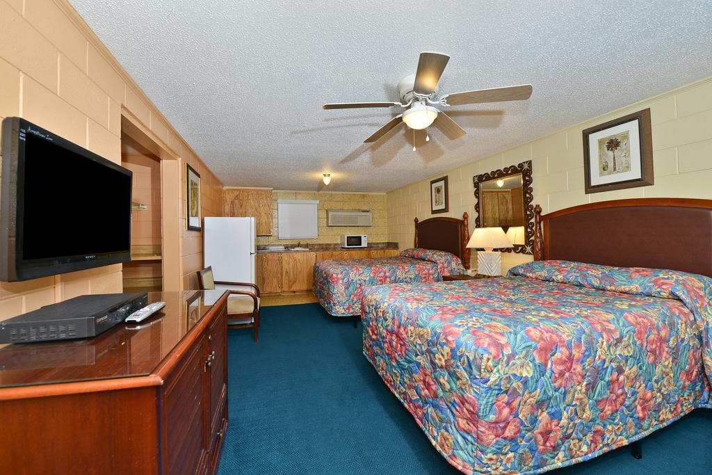 Savannah Inn And Suites Savannah Port Area Oda fotoğraf